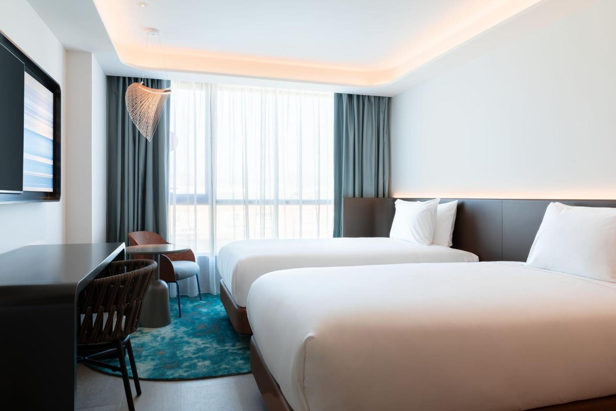 Labtwentytwo Barcelona, A Tribute Portfolio Hotel By Marriott المظهر الخارجي الصورة