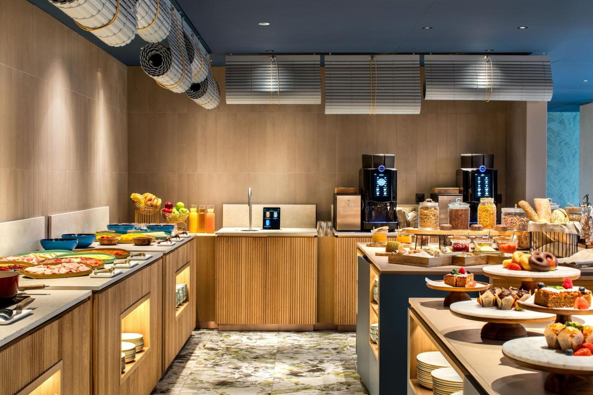 Labtwentytwo Barcelona, A Tribute Portfolio Hotel By Marriott المظهر الخارجي الصورة