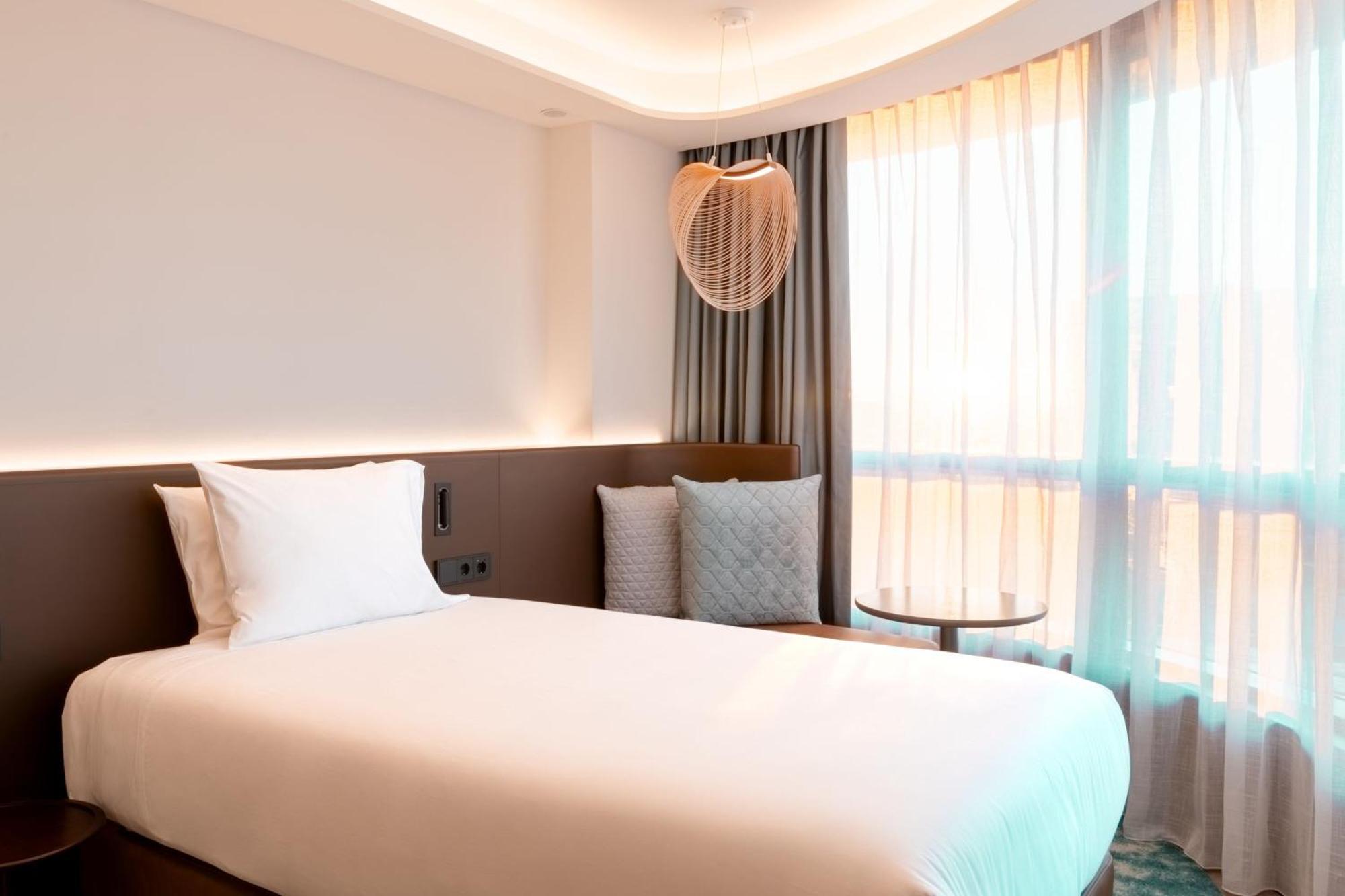 Labtwentytwo Barcelona, A Tribute Portfolio Hotel By Marriott المظهر الخارجي الصورة