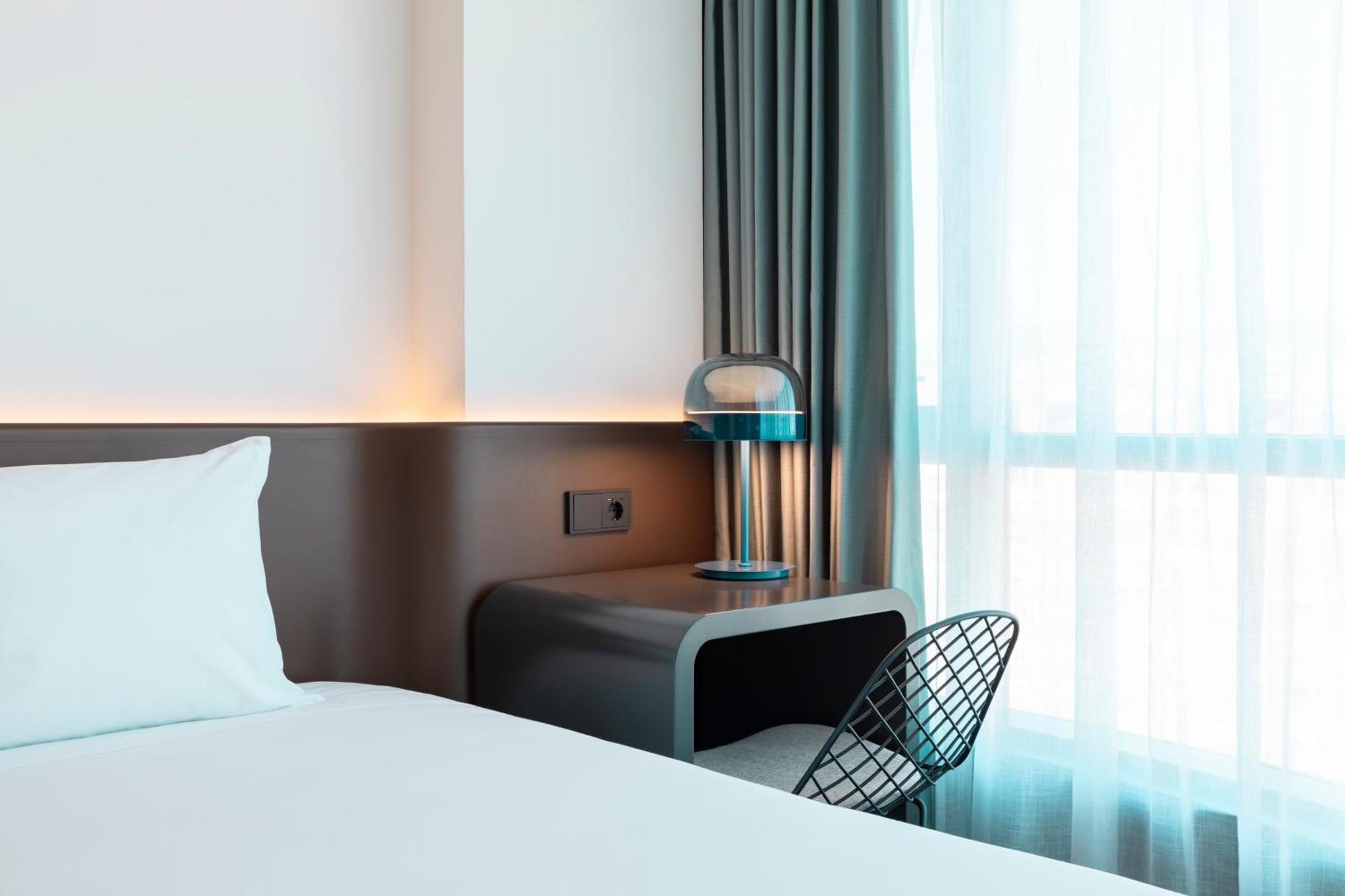 Labtwentytwo Barcelona, A Tribute Portfolio Hotel By Marriott المظهر الخارجي الصورة